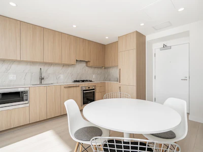 1603-626 Claremont Street - 4