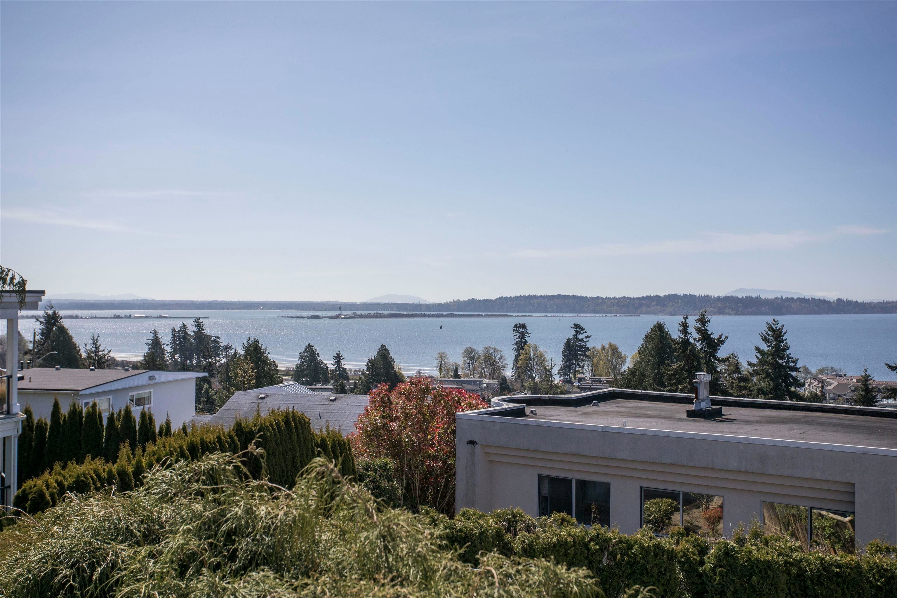 15662 Semiahmoo Avenue, Surrey, BC, V4B 1V4