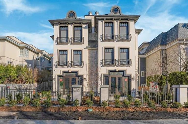 815 W 15th Avenue, Vancouver, BC, V5Z 1R8