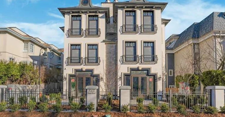 815 W 15th Avenue, Vancouver, BC, V5Z 1R8
