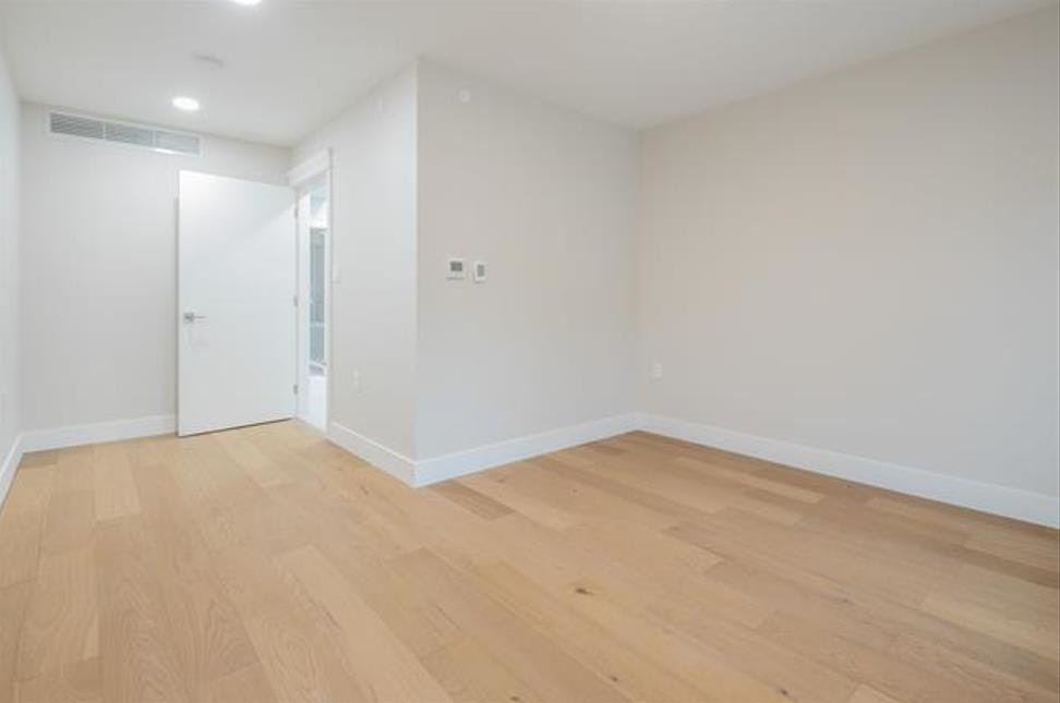 815 W 15th Avenue, Vancouver, BC, V5Z 1R8 - 12