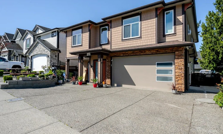 3423 Hazelwood Place