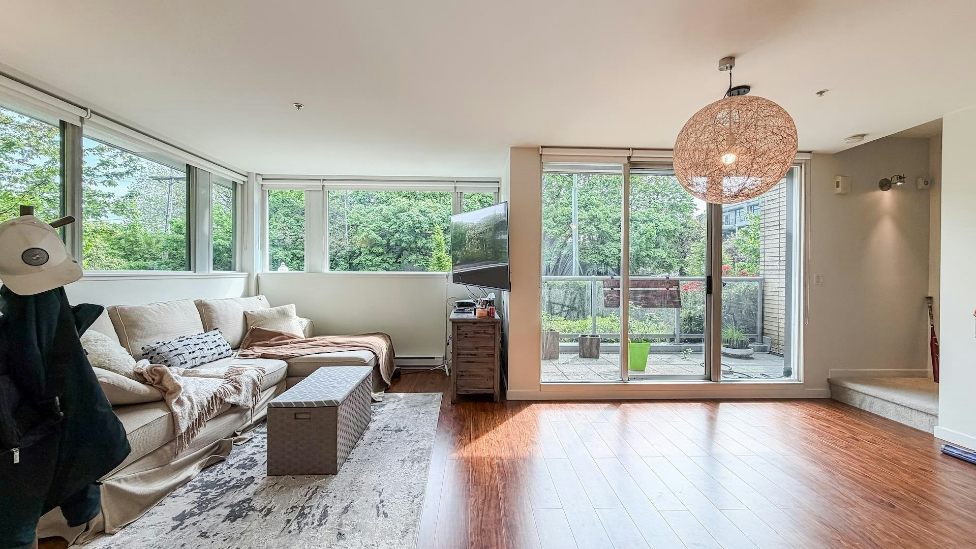 390 E 11th Ave, Vancouver, BC, V5T 4V9 - 6