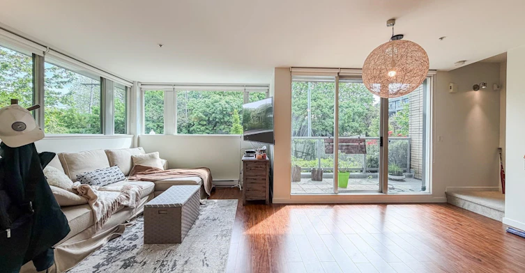 390 E 11th Ave, Vancouver, BC, V5T 4V9 - 6