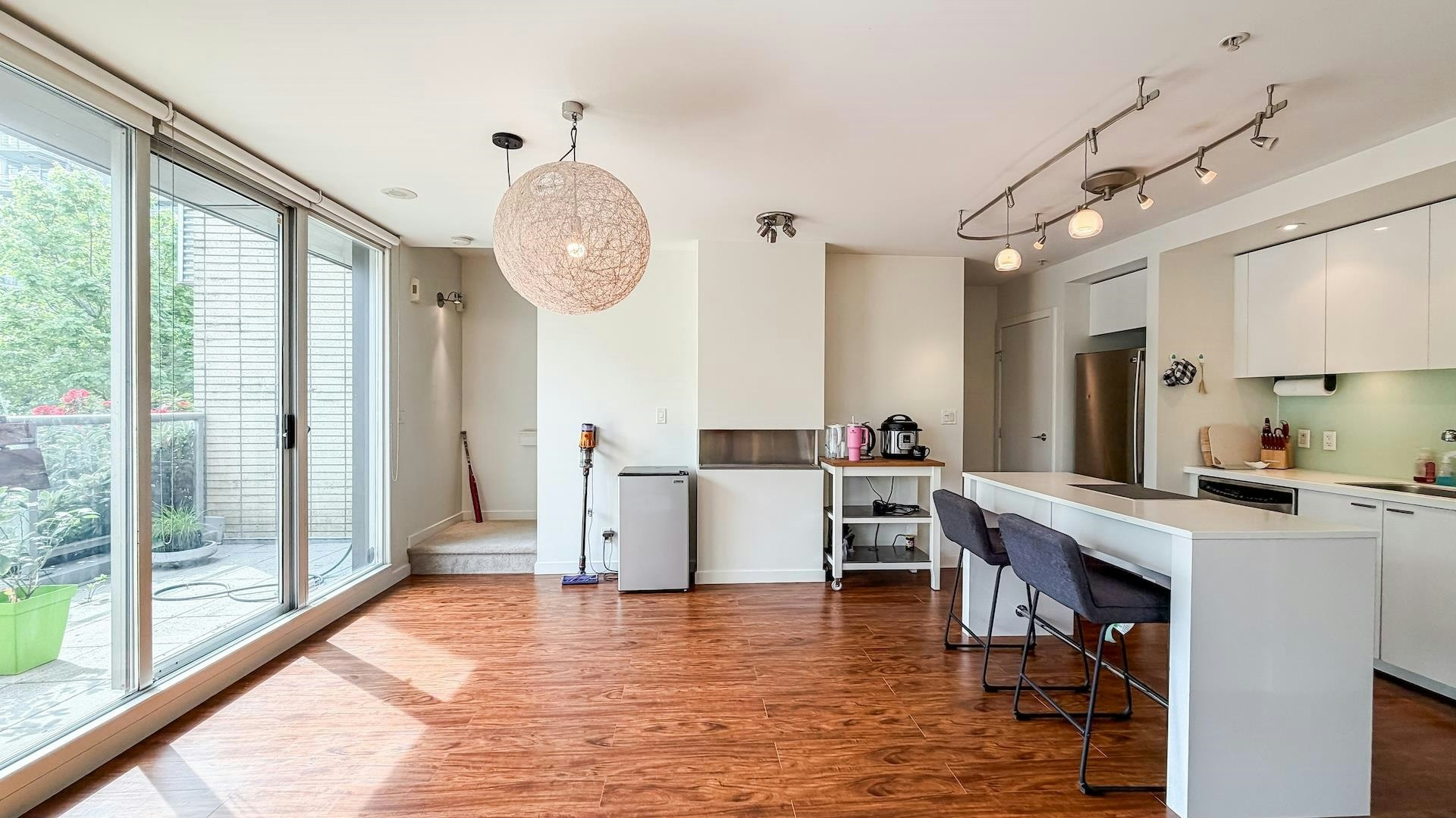 390 E 11th Ave, Vancouver, BC, V5T 4V9 - 9