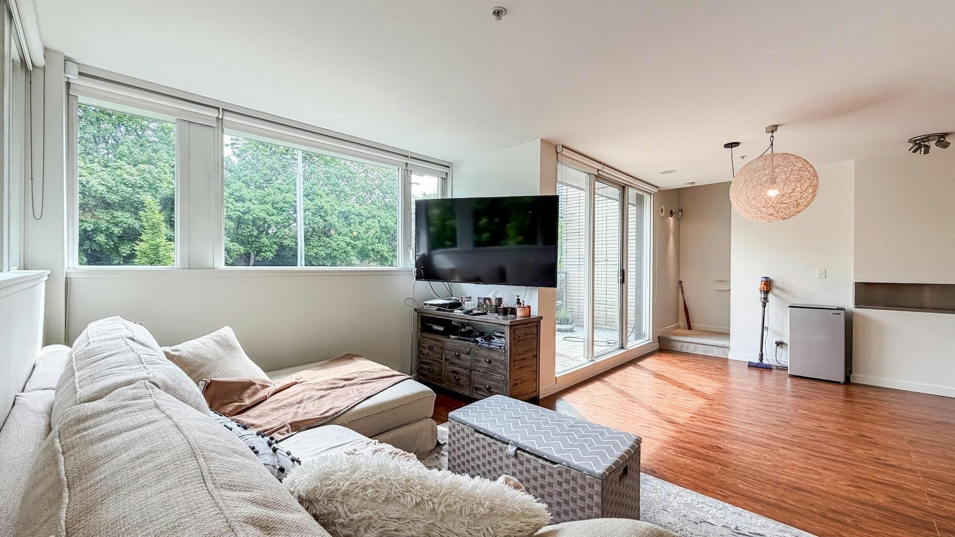 390 E 11th Ave, Vancouver, BC, V5T 4V9 - 7
