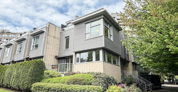 390 E 11th Ave, Vancouver, BC, V5T 4V9