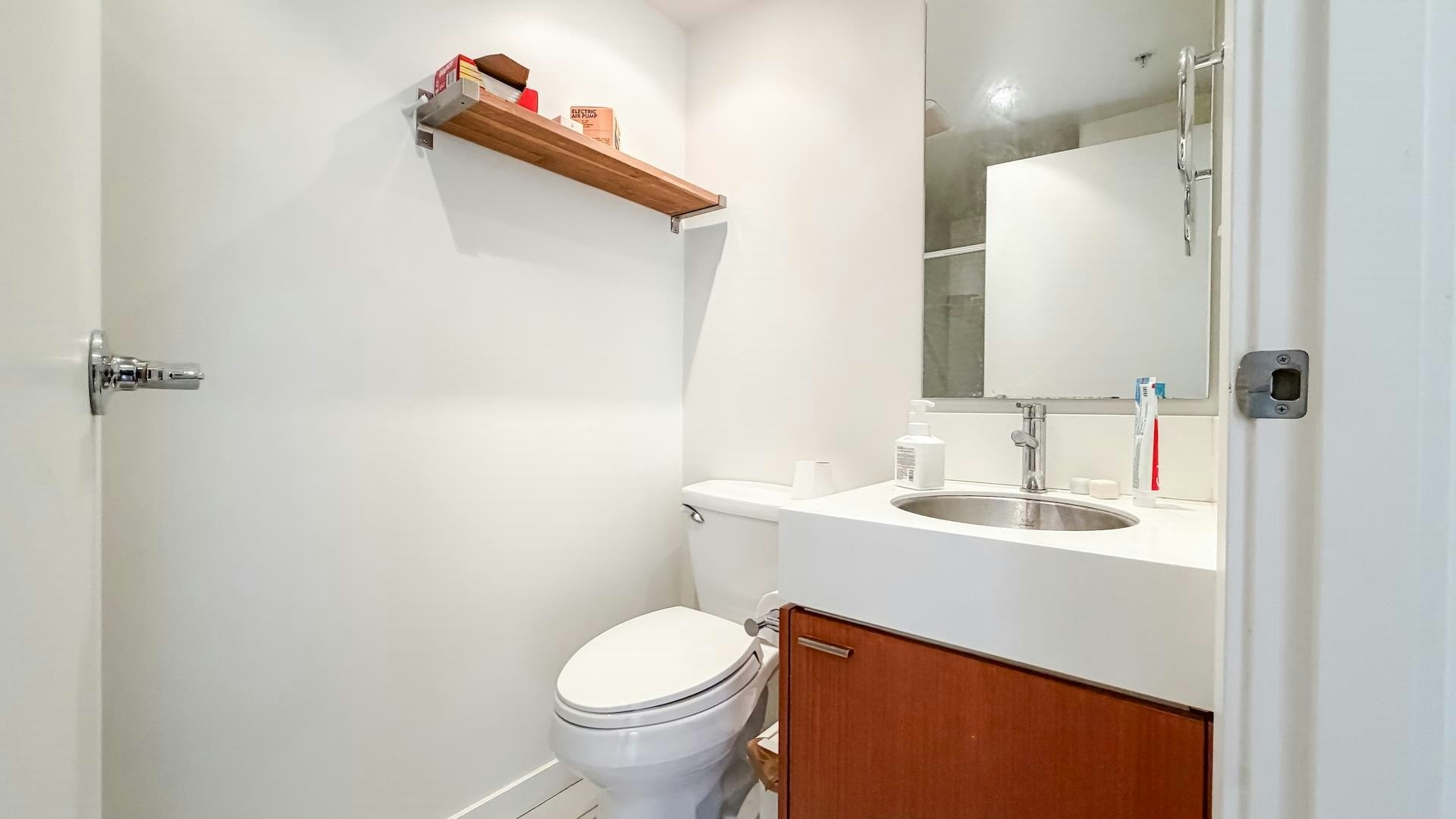 390 E 11th Ave, Vancouver, BC, V5T 4V9 - 22