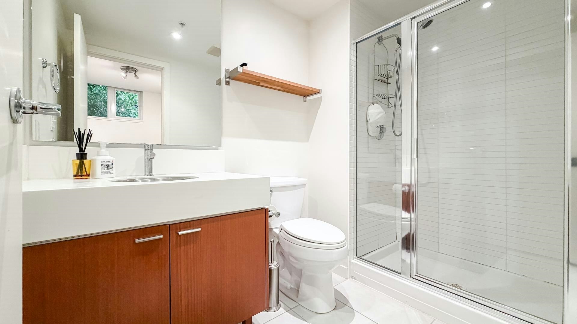 390 E 11th Ave, Vancouver, BC, V5T 4V9 - 30