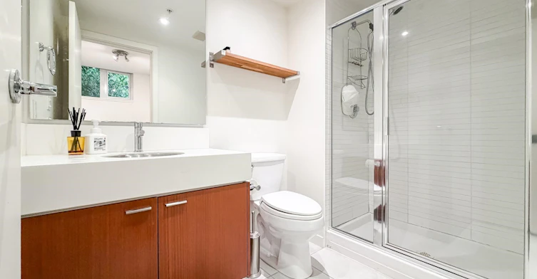 390 E 11th Ave, Vancouver, BC, V5T 4V9 - 30