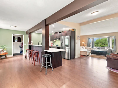 10425 Young Road - 5