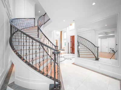 7751 Sunnyholme Crescent - 4