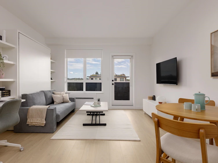 420-2450 Garden Drive, Vancouver, BC, V5N 0K1