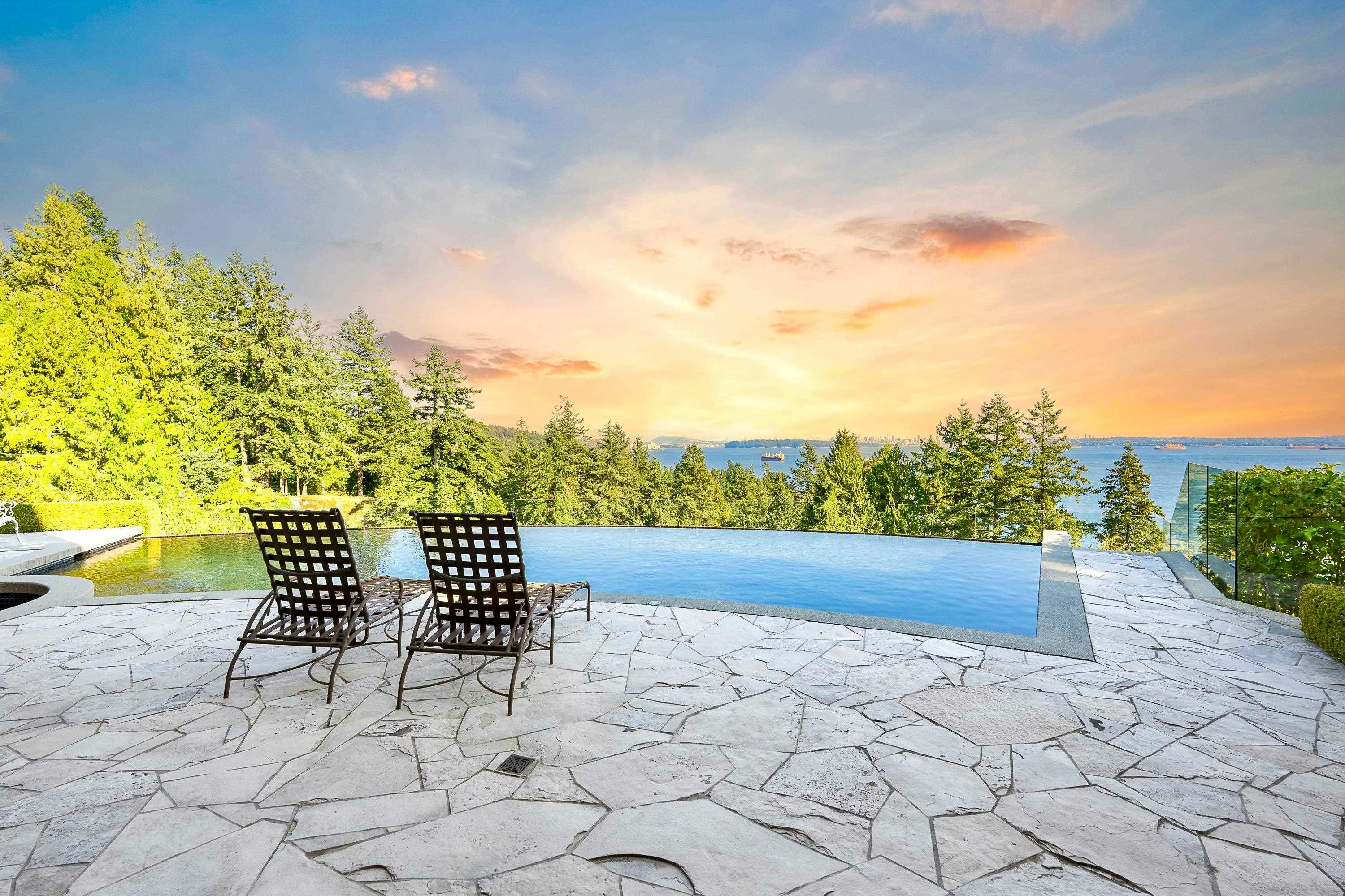 4672 Clovelly Walk, West Vancouver, BC, V7W 1H5 - 5