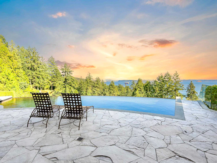 4672 Clovelly Walk, West Vancouver, BC, V7W 1H5 - 5