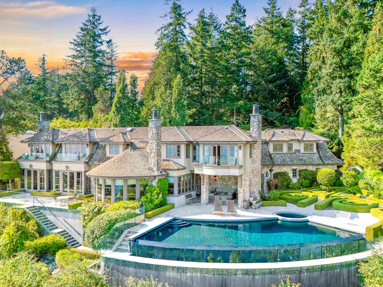4672 Clovelly Walk, West Vancouver, BC, V7W 1H5