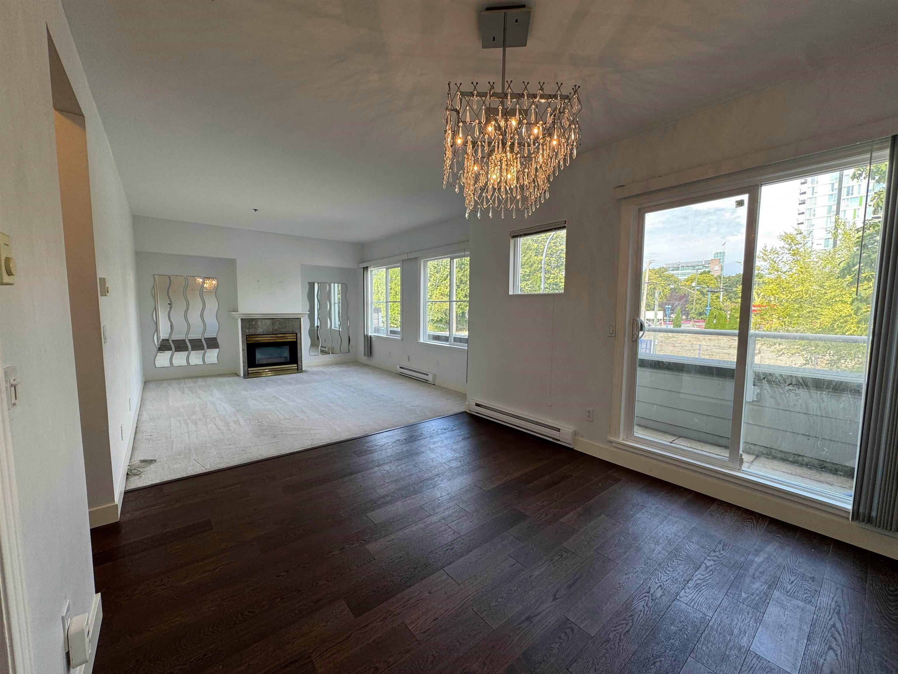 212-7288 No.3 Road, Richmond, BC, V6Y 3Y1 - 2