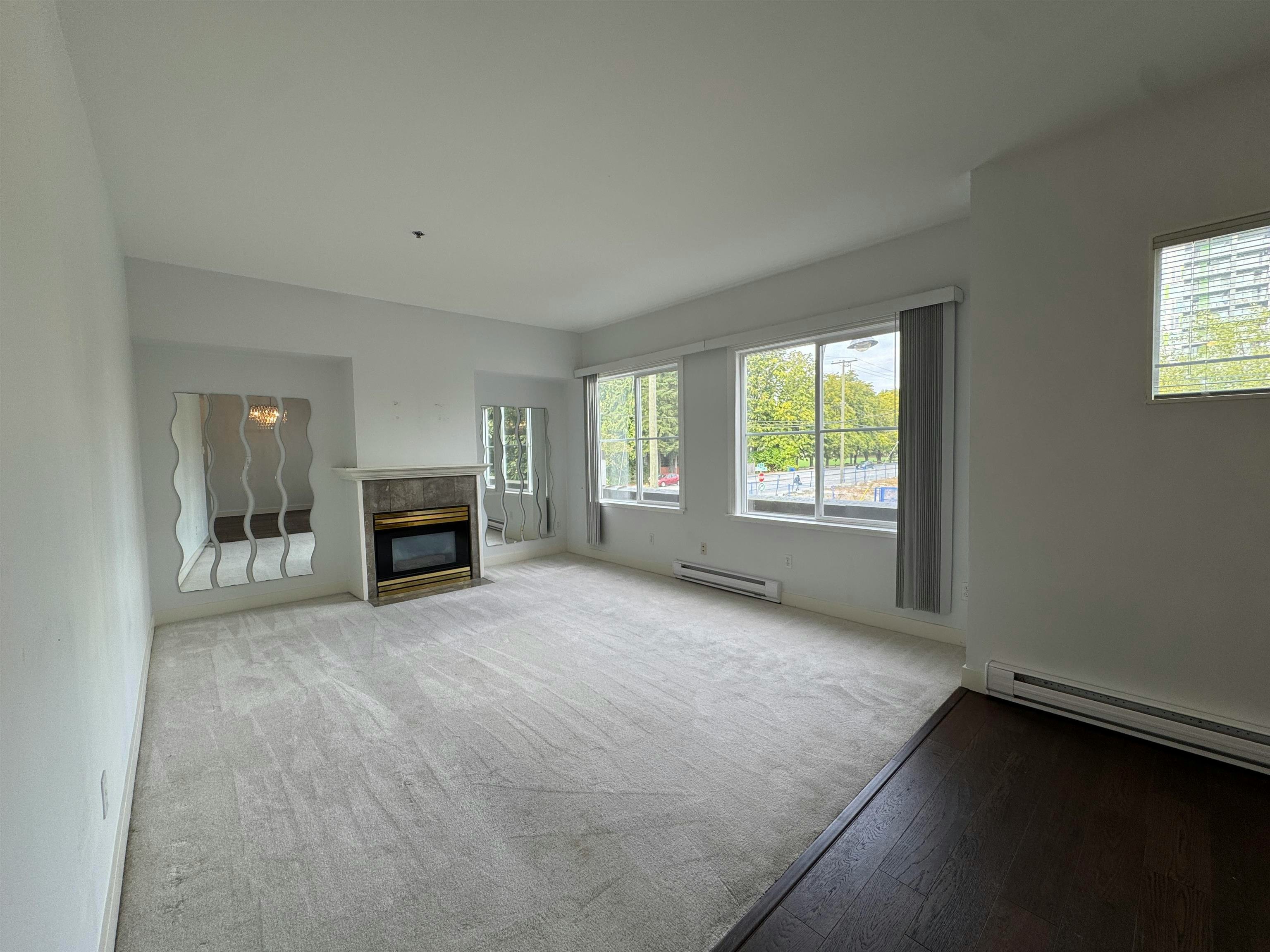 212-7288 No.3 Road, Richmond, BC, V6Y 3Y1 - 3