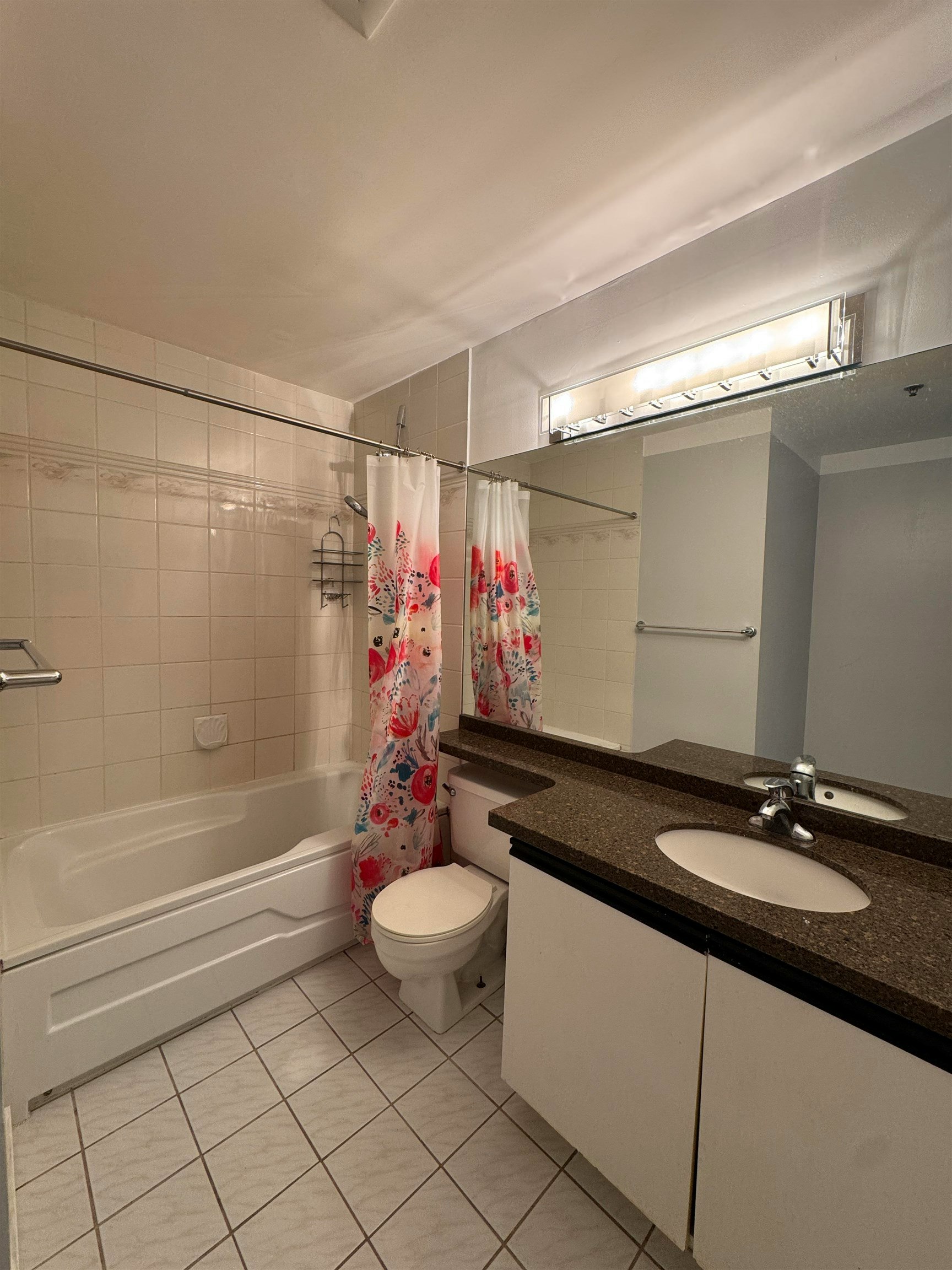 212-7288 No.3 Road, Richmond, BC, V6Y 3Y1 - 12
