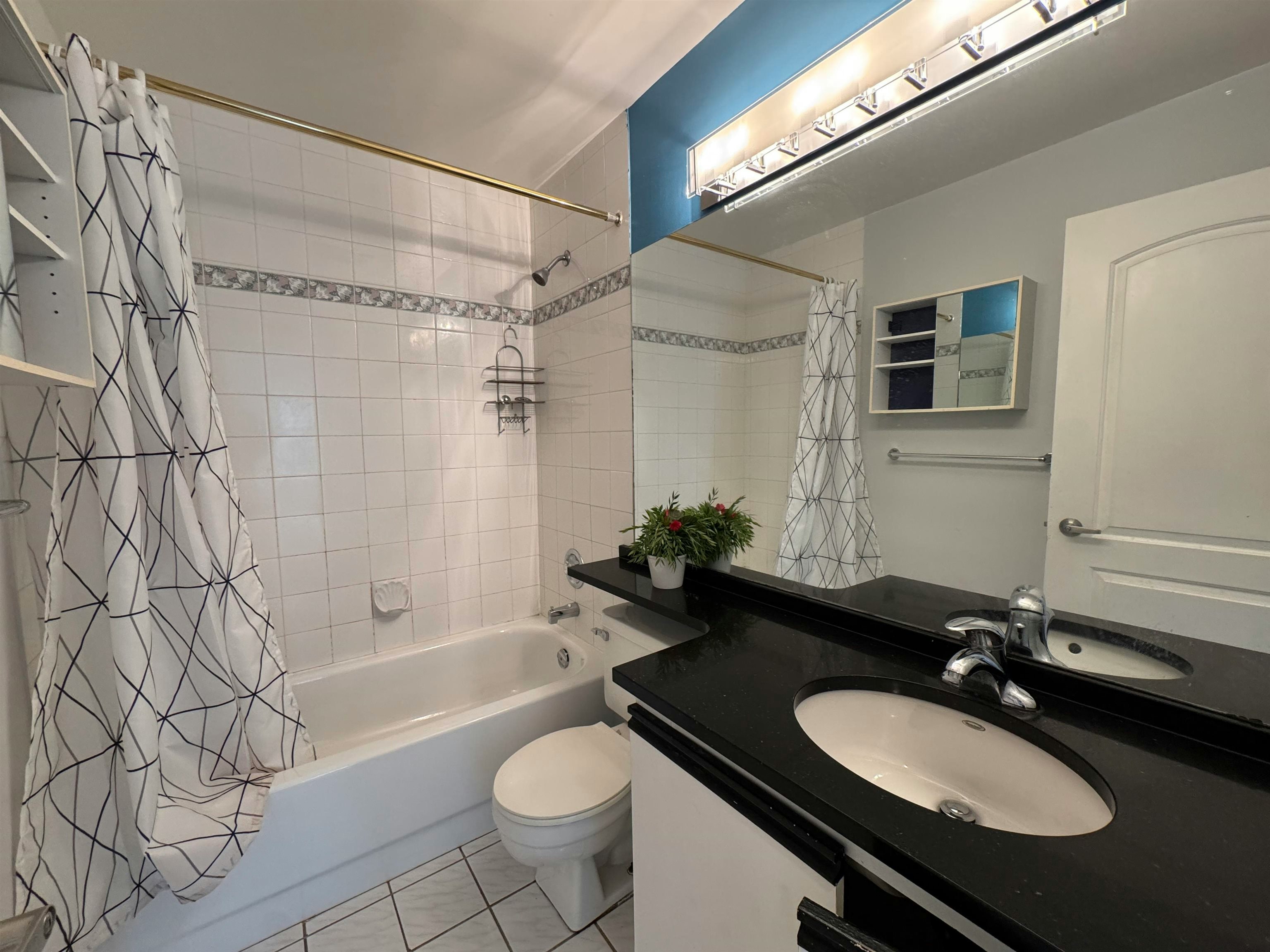 212-7288 No.3 Road, Richmond, BC, V6Y 3Y1 - 11