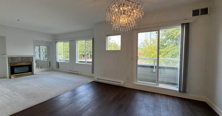 212-7288 No.3 Road, Richmond, BC, V6Y 3Y1