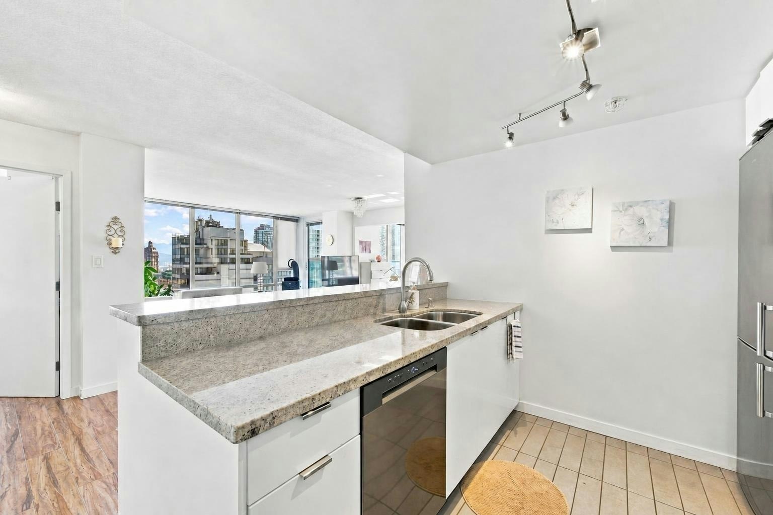 1703-233 Robson Street, Vancouver, BC, V6B 0E8 - 7