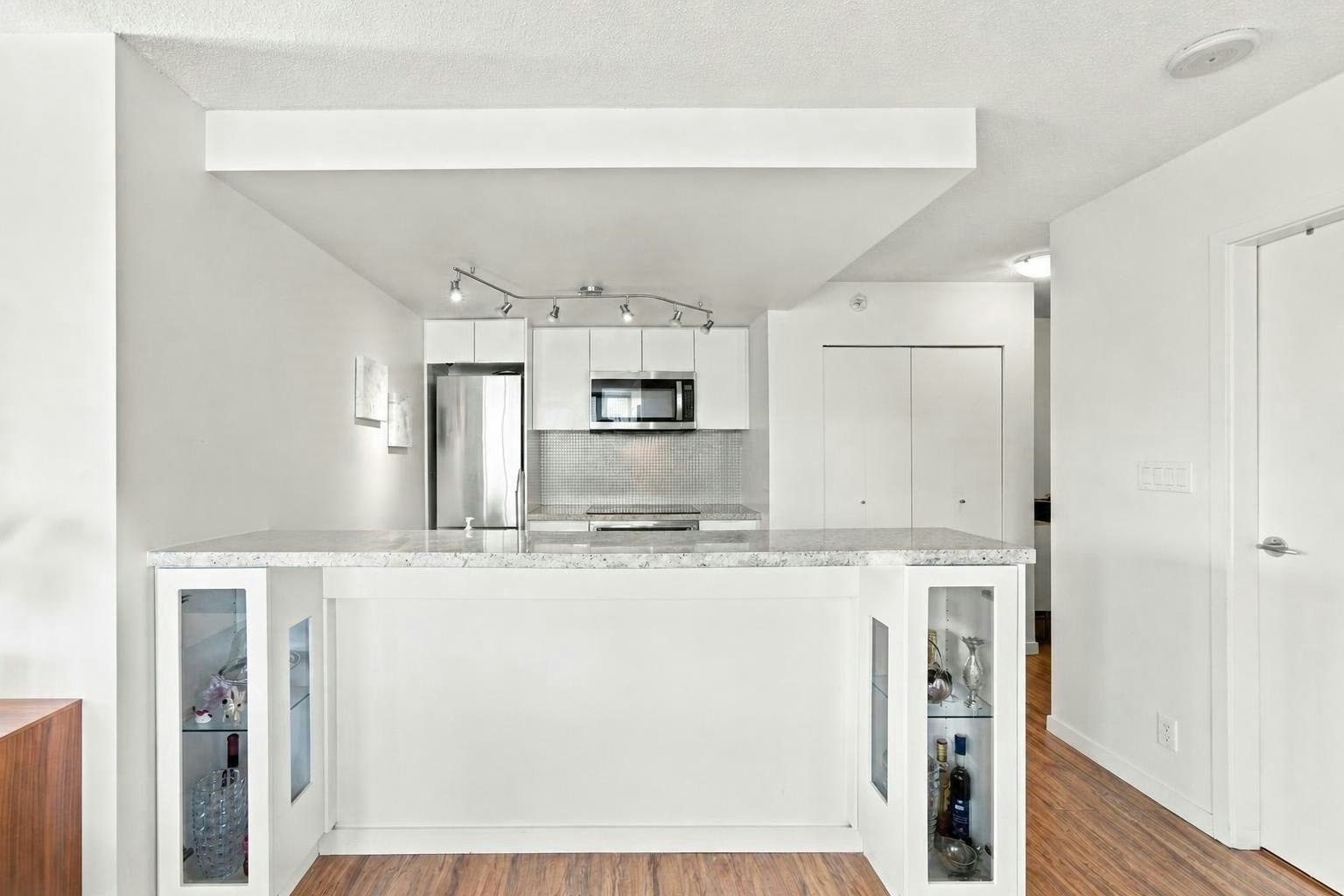 1703-233 Robson Street - 5