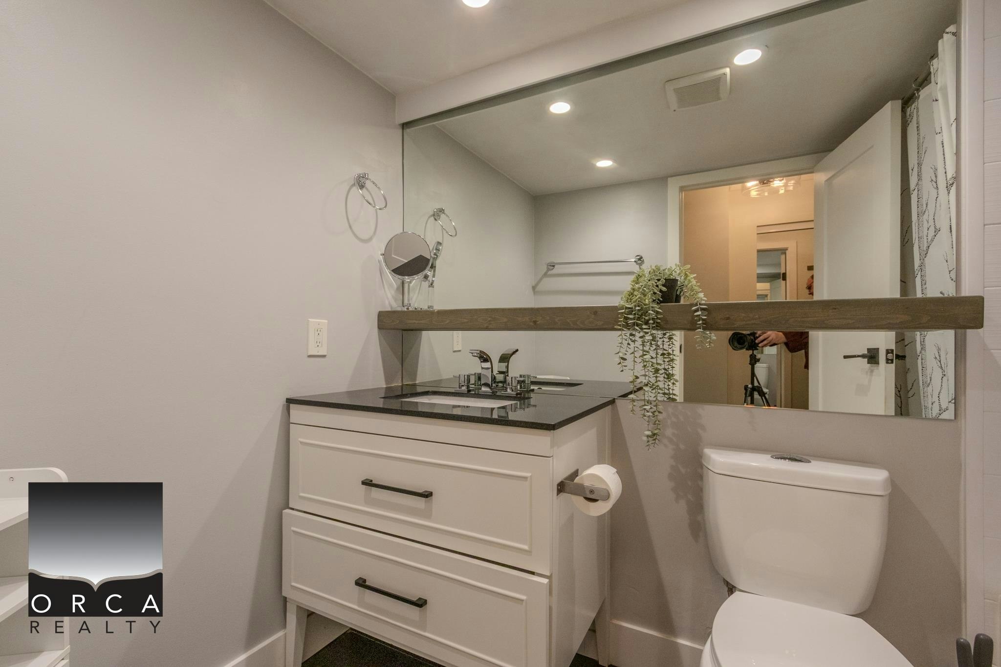 213-1510 Nelson Street, Vancouver, BC, V6G 1M1 - 13