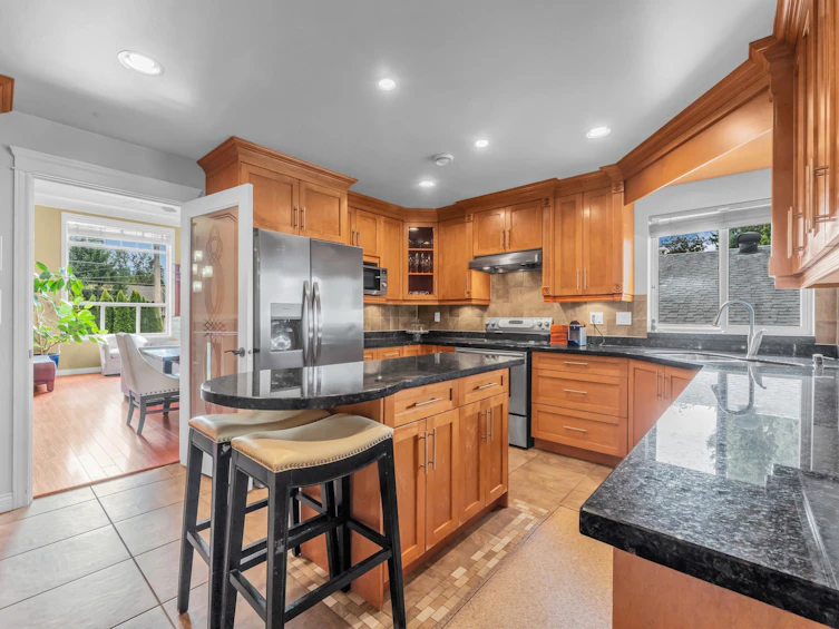 5325 Gilpin Street, Burnaby, BC, V5G 2H8 - 12