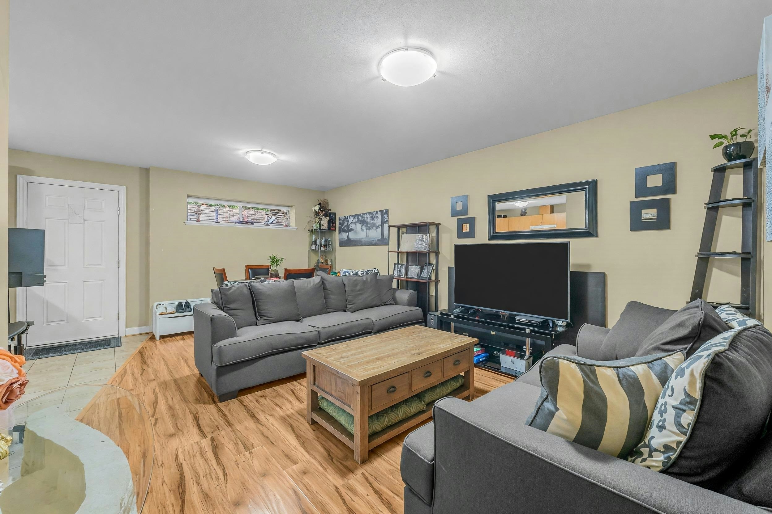 5325 Gilpin Street, Burnaby, BC, V5G 2H8 - 32