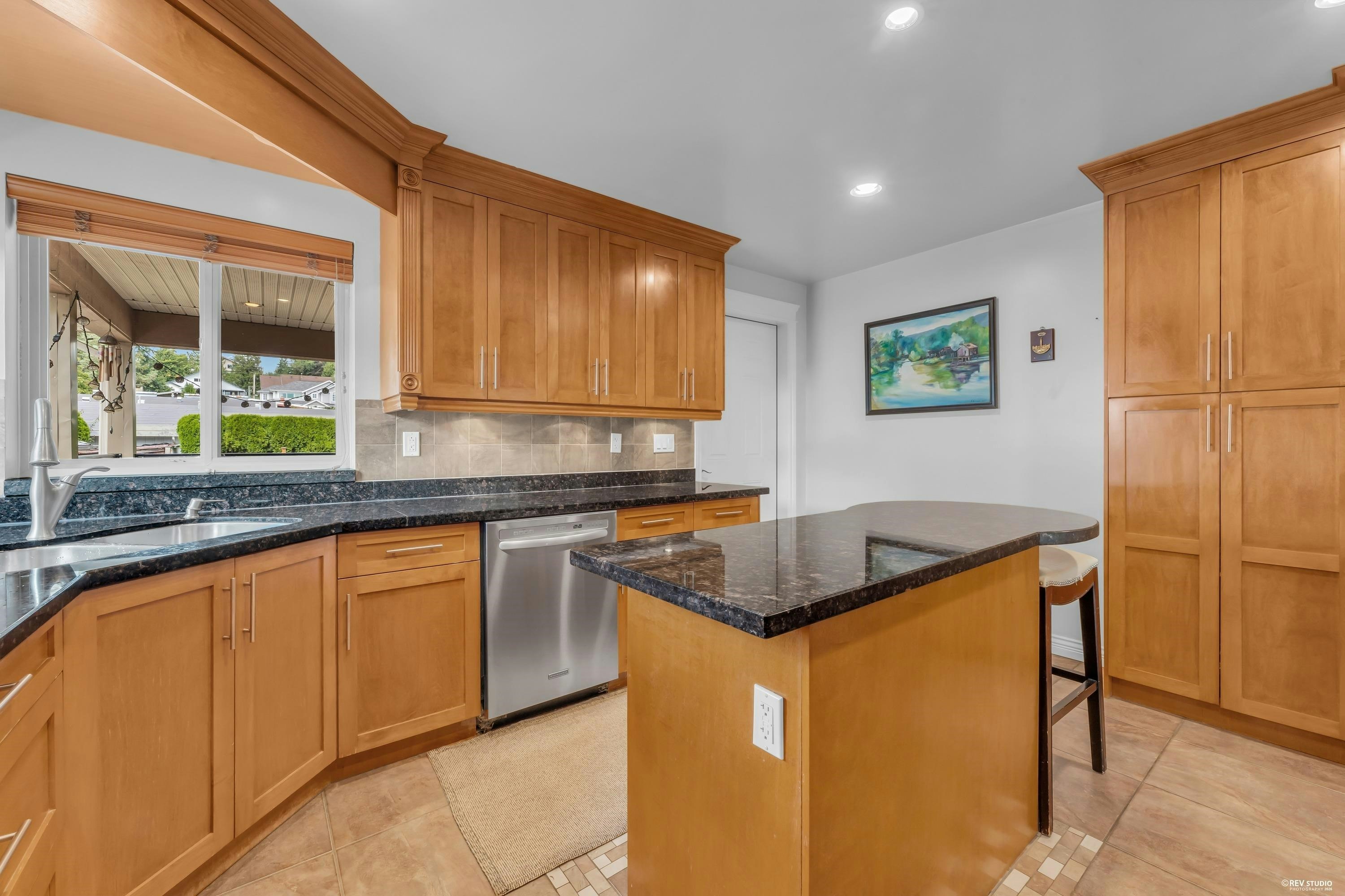 5325 Gilpin Street, Burnaby, BC, V5G 2H8 - 11
