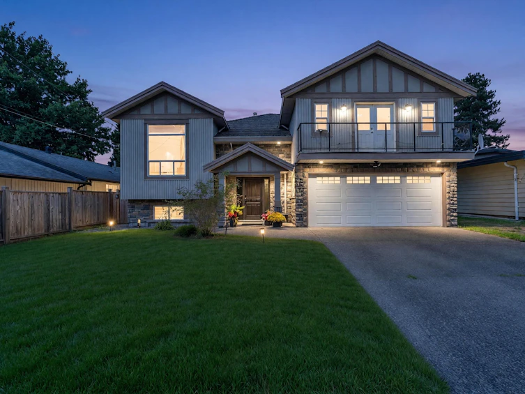 5325 Gilpin Street, Burnaby, BC, V5G 2H8