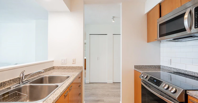 1803-1200 W Georgia Street, Vancouver, BC, V6E 4E6 - 13