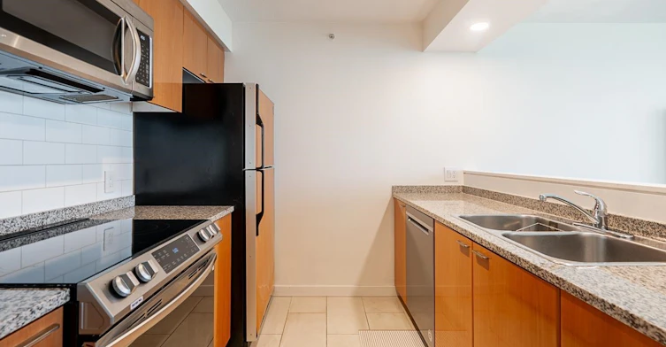 1803-1200 W Georgia Street, Vancouver, BC, V6E 4E6 - 11