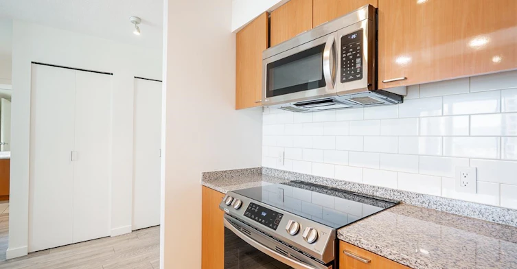 1803-1200 W Georgia Street, Vancouver, BC, V6E 4E6 - 14
