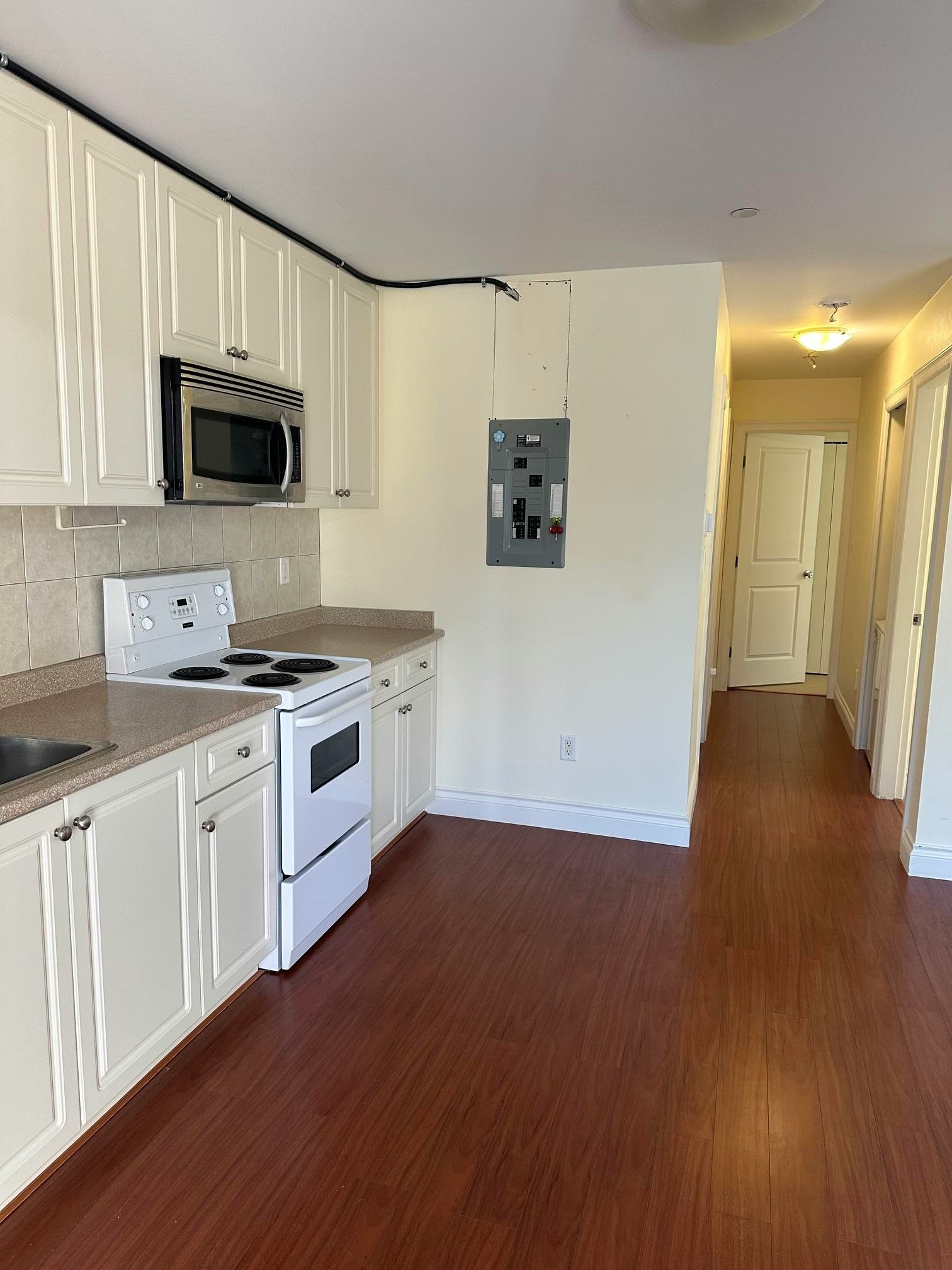 171 E Rockland Road, North Vancouver, BC, V7N 1R8 - 3