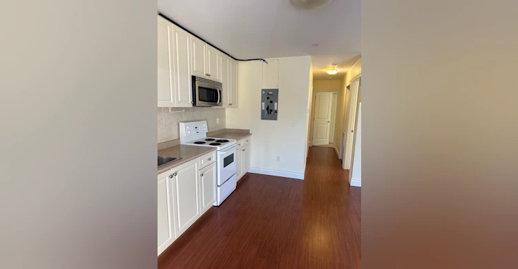 171 E Rockland Road, North Vancouver, BC, V7N 1R8 - 3