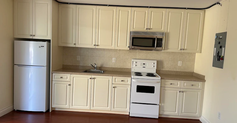 171 E Rockland Road, North Vancouver, BC, V7N 1R8 - 5