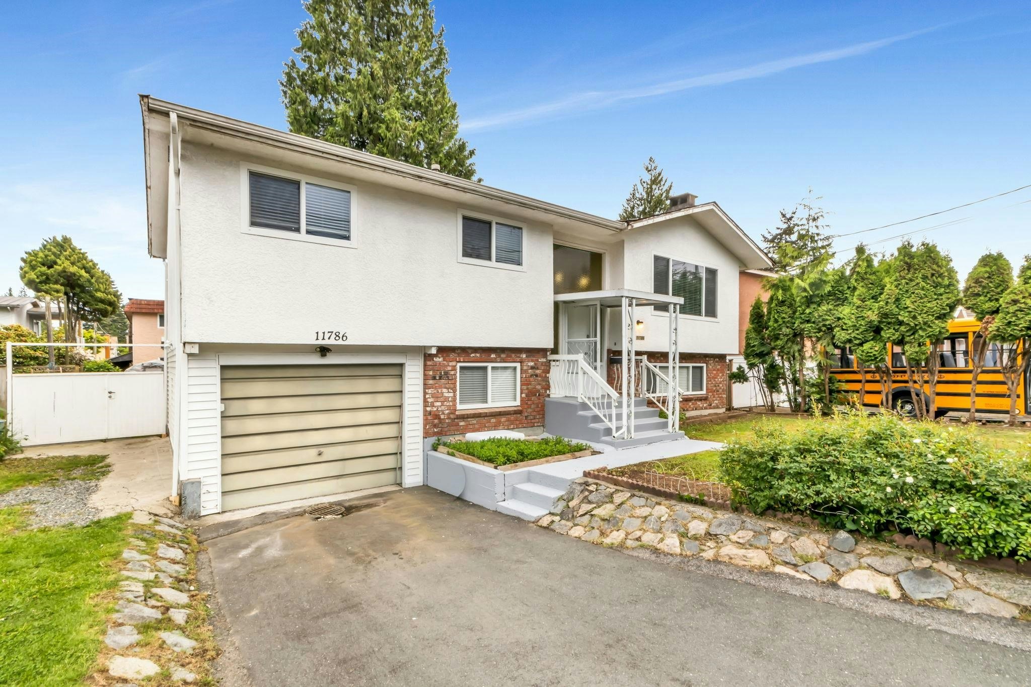 11786 86 Avenue, Delta, BC, V4C 2X7