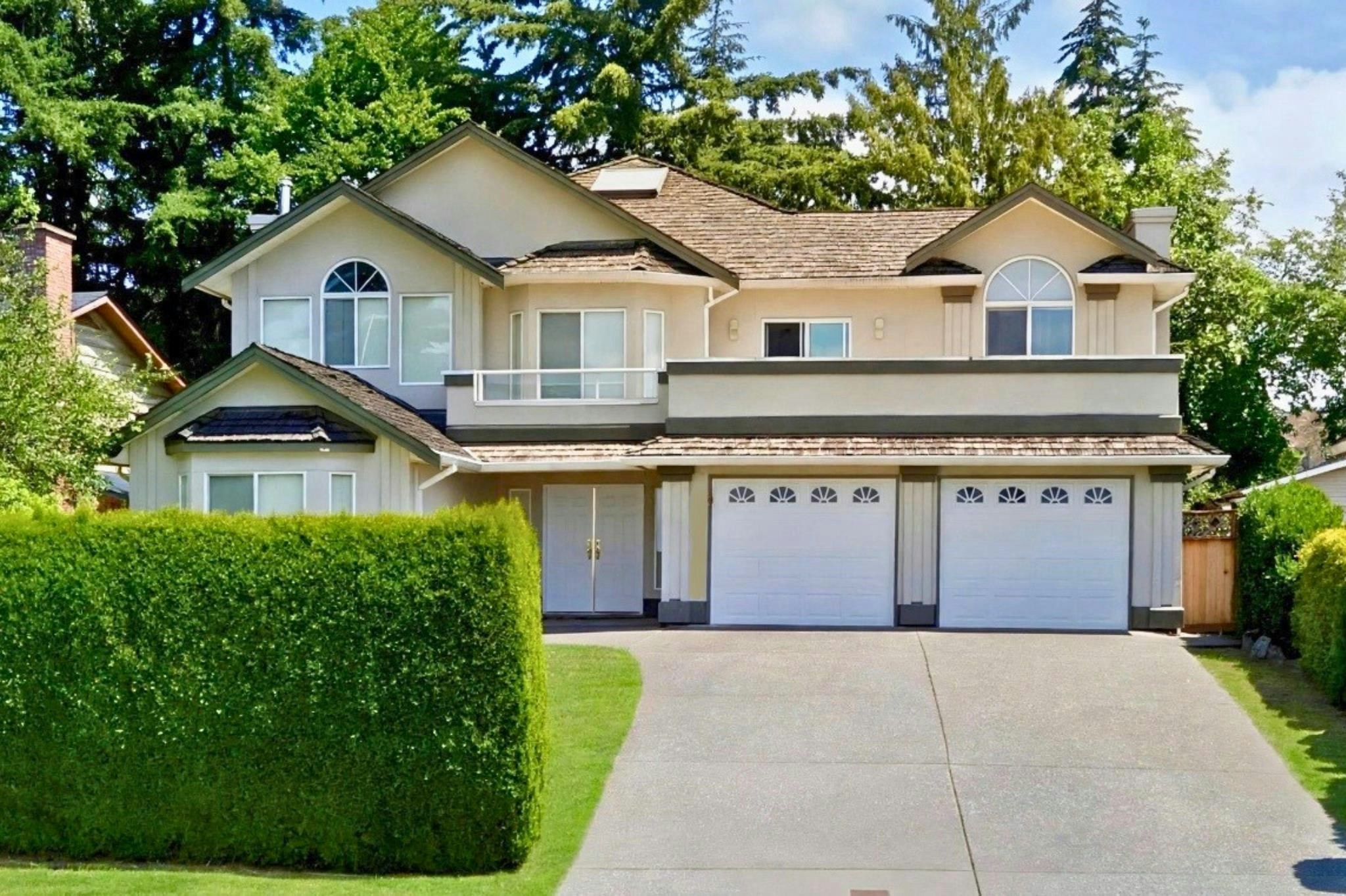 8868 112 Street, Delta, BC, V4C 4X4