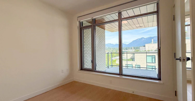 607-777 Harbour Way, North Vancouver, BC, V7P 0G2 - 13