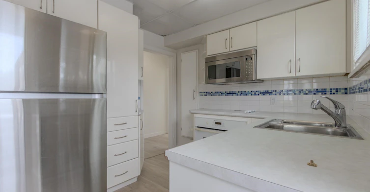 844 Burnaby Street, New Westminster, BC, V3L 4V9 - 3