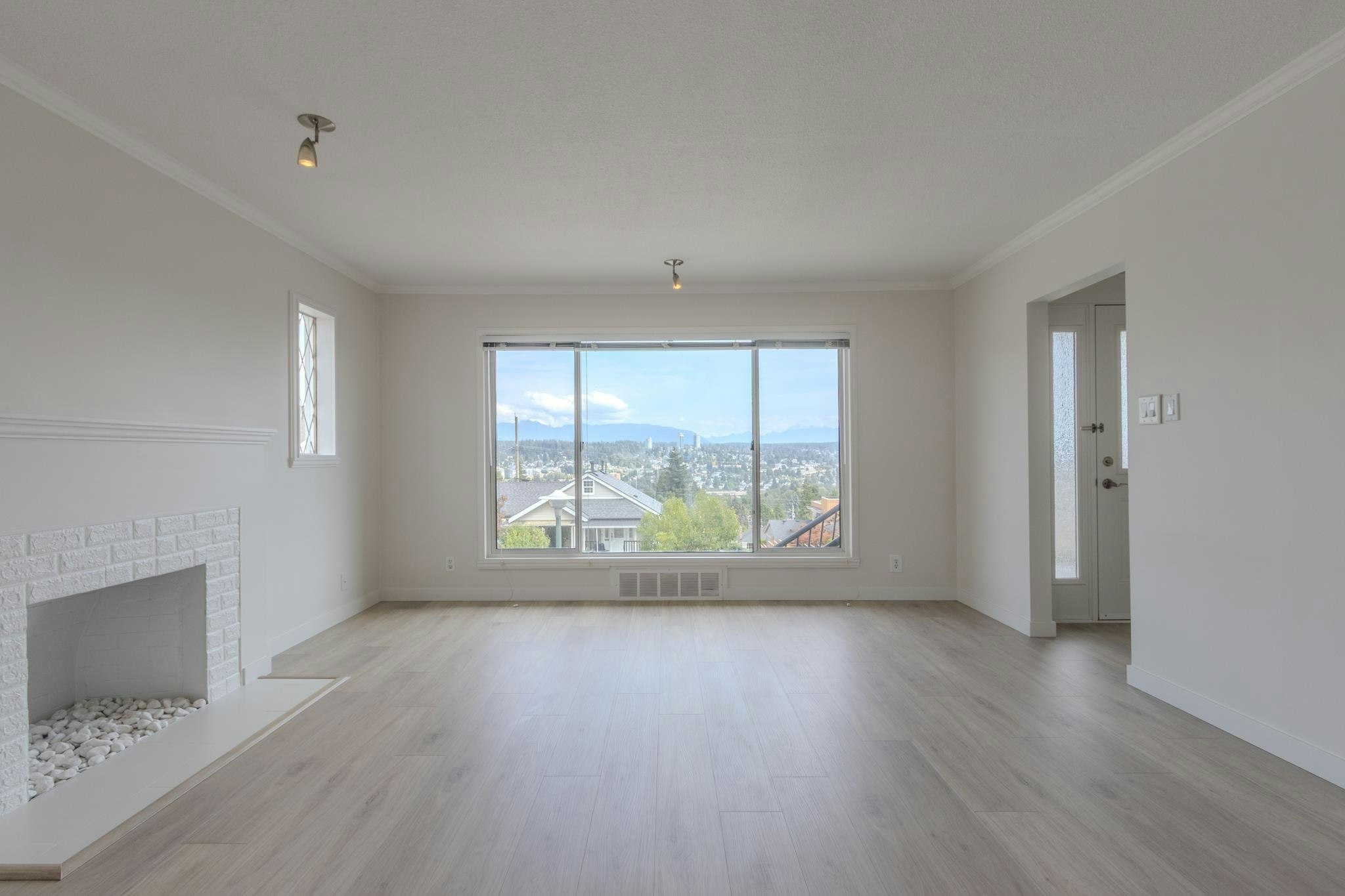 844 Burnaby Street, New Westminster, BC, V3L 4V9 - 11
