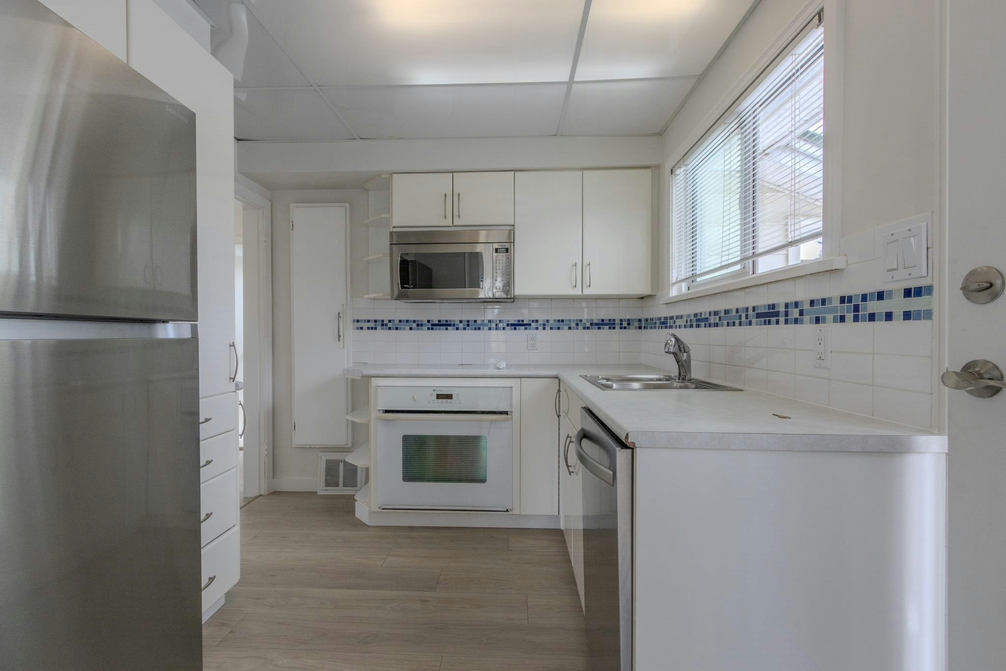 844 Burnaby Street, New Westminster, BC, V3L 4V9 - 2