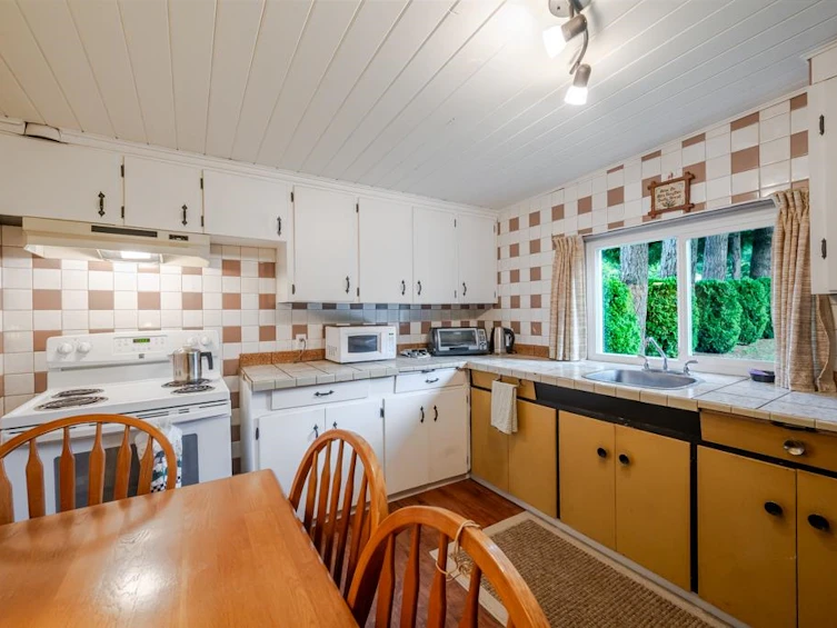 43885 Chestnut Lane, Mission, BC, V0M 1N0 - 14