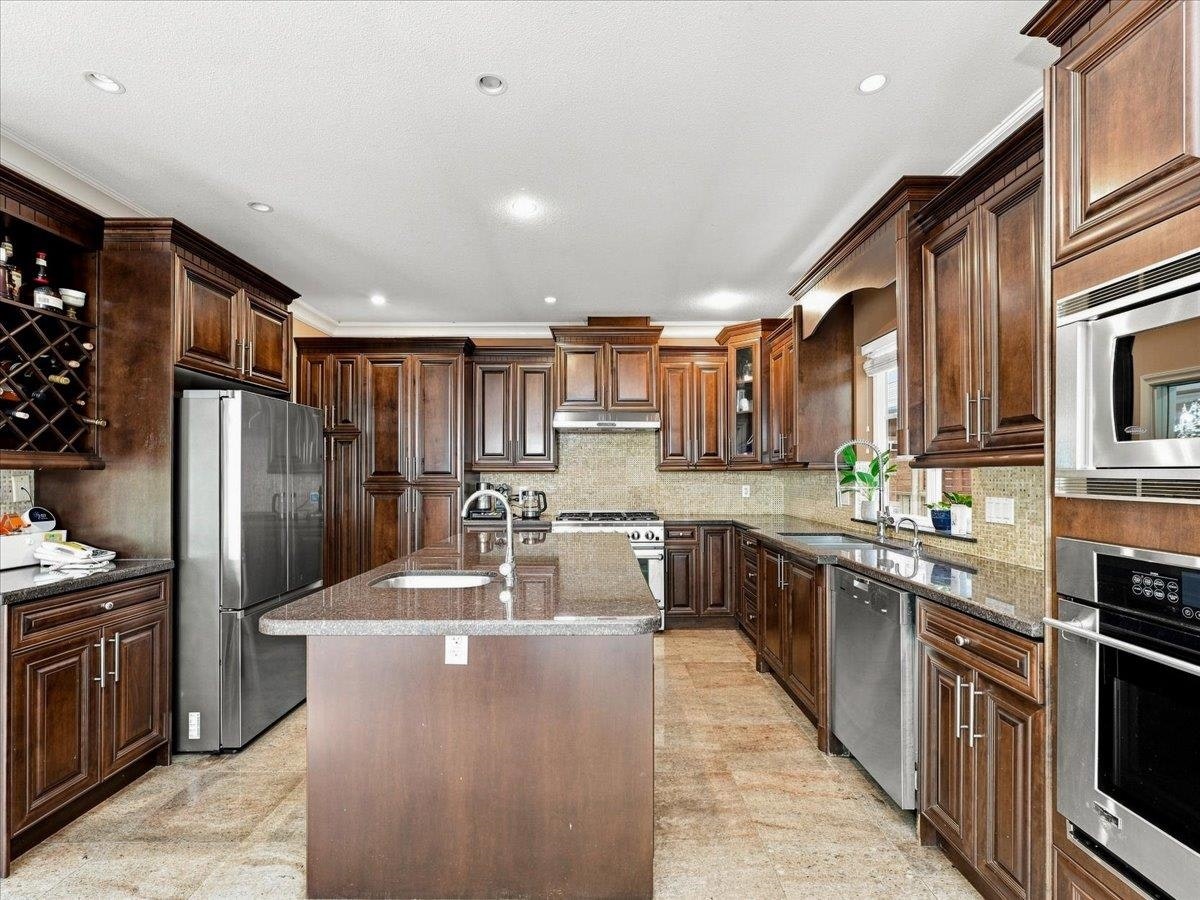 1417 Woods Drive, North Vancouver, BC, V7R 1A6 - 10