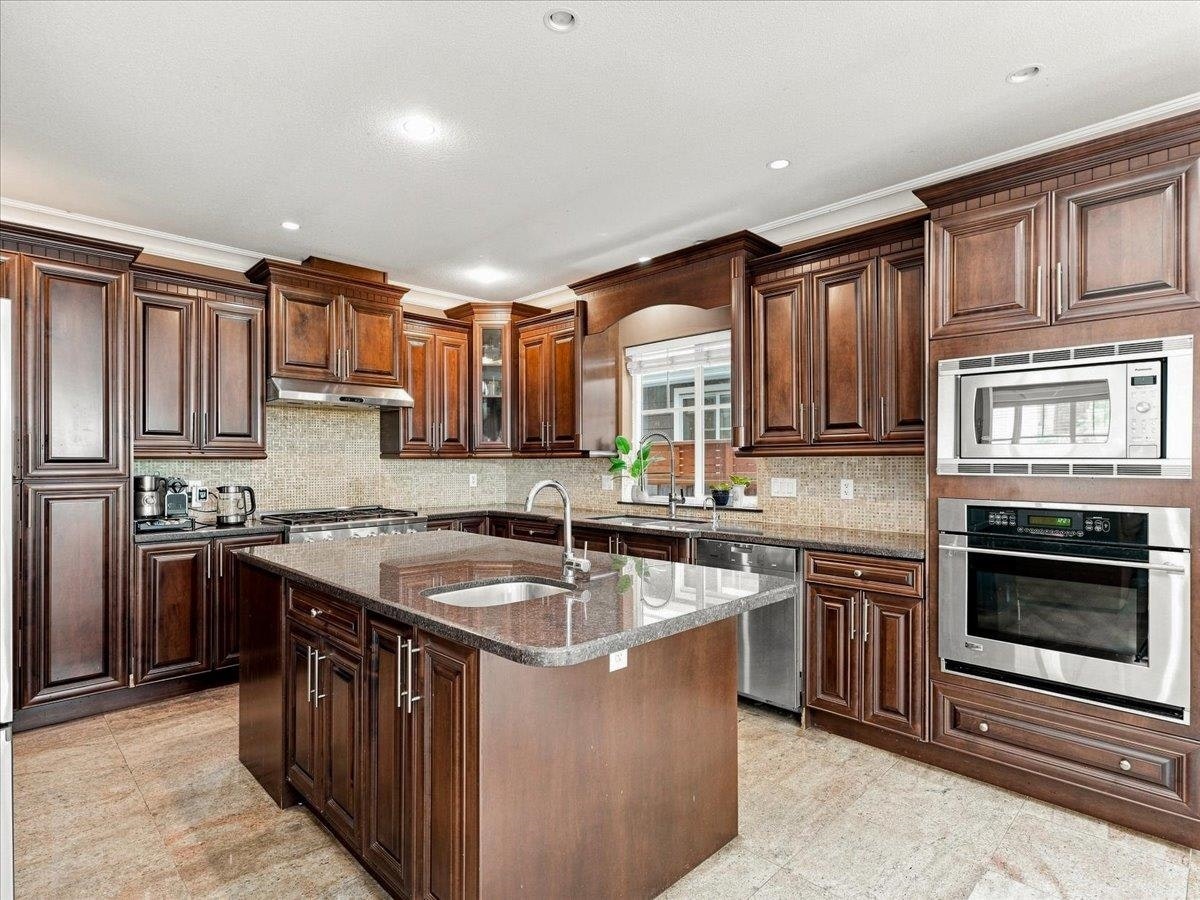 1417 Woods Drive, North Vancouver, BC, V7R 1A6 - 8