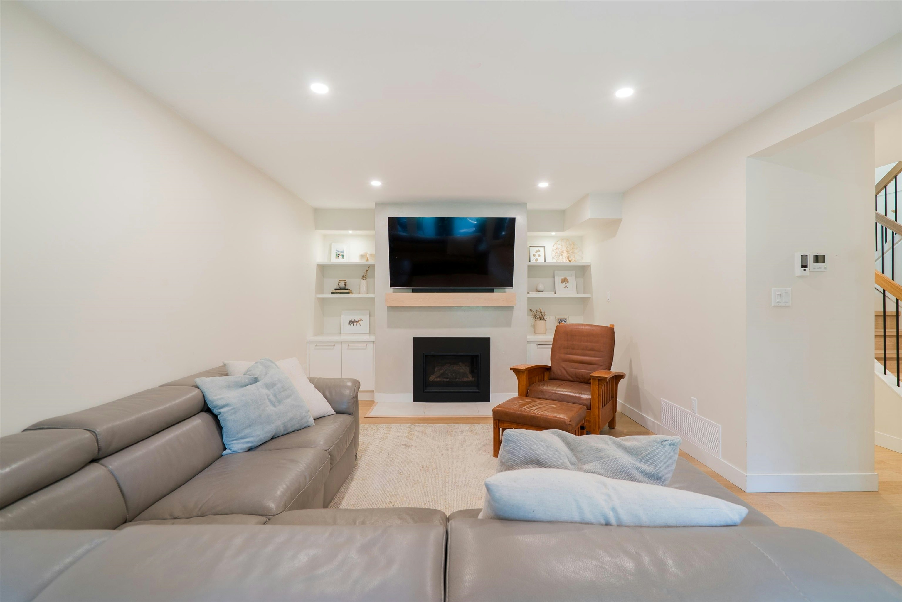 1139 Heritage Boulevard - 2