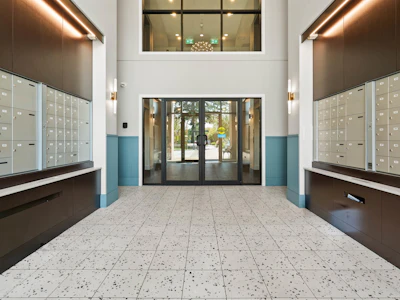 102-45511 Campus Drive - 4