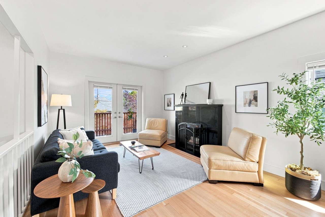 1970 Adanac Street - 5